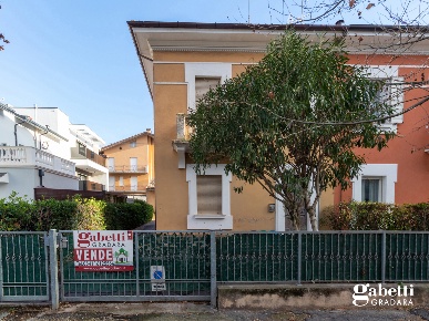 Foto Villa in Via Andrea Costa 36, Cattolica in vendita