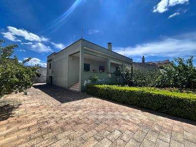 Foto Villa in Via Galeso 15, Sava in vendita