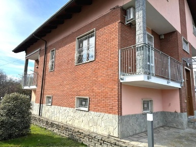 Foto Villa in Via Regione Boschi 9, Beinasco in vendita
