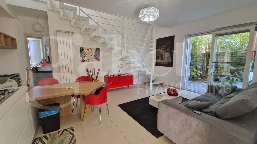 Foto Villa unifamiliare in Via Goffredo Mameli 135, Marino di 70 m²