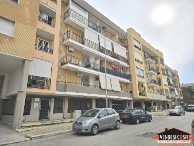 Foto Appartamento in Via Tatarella, Valenzano di 90 m² con 3 locali