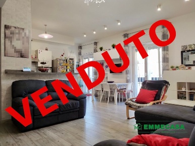 Foto Appartamento a Valenzano Carrassi di 162 m² con 4 locali in vendita