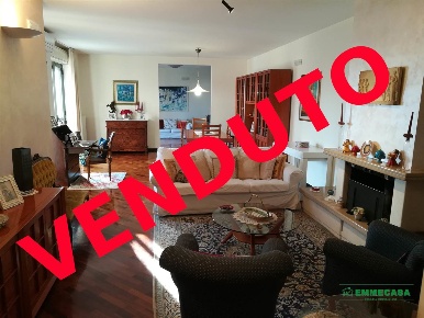 Foto Appartamento a Valenzano di 168 m² con 4 locali in vendita
