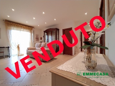 Foto Appartamento a Valenzano Carrassi di 95 m² con 5 locali in vendita