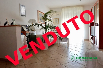 Foto Appartamento a Valenzano Carrassi di 95 m² con 3 locali in vendita