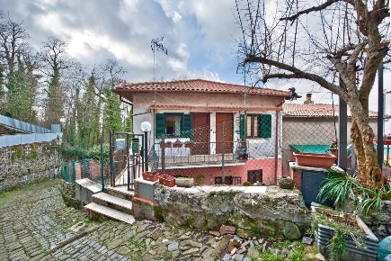 Foto Appartamento in via di Monte Cavo 57, Rocca di Papa Centro di 40 m²