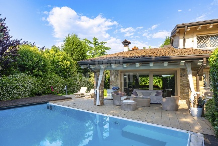 Foto Villa unifamiliare in Via Sant'Anna 2, Lonato del Garda Barcuzzi