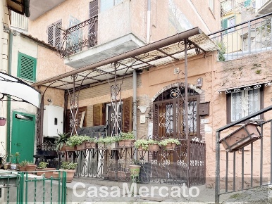 Foto Appartamento in via delle scalette, Rocca di Papa di 75 m² in vendita