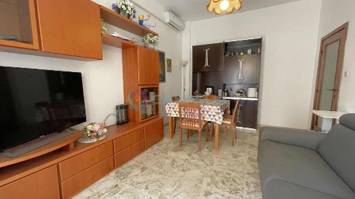 Foto Appartamento a Silvi Silvi Marina di 65 m² con 5 locali in vendita