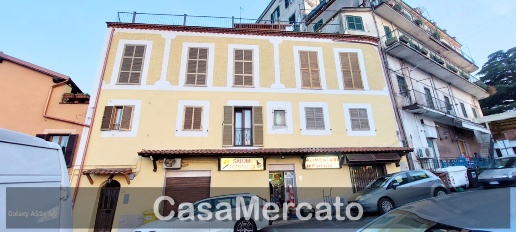 Foto Appartamento in Via Frascati, Rocca di Papa Centro di 67 m² in vendita