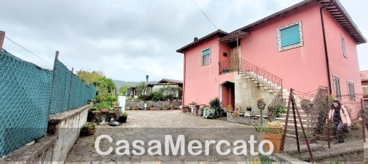 Foto Appartamento in Via Monte Pennolo, Rocca di Papa Centro di 120 m²