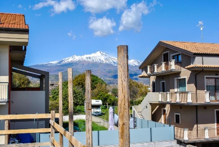 Foto Appartamento a Aci Sant'Antonio Centro di 80 m² con 3 locali
