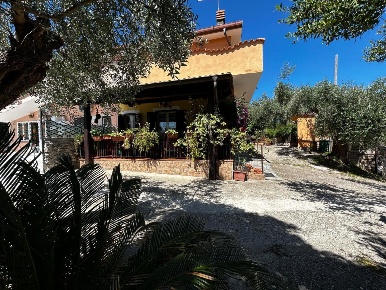 Foto Appartamento in via Giustiniani 1, Fiano Romano di 140 m² con 5 locali