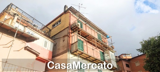 Foto Appartamento in Via Monte Cavo, Rocca di Papa Centro di 68 m²