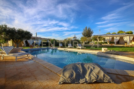 Foto Villa unifamiliare a Carovigno Centro di 370 m² in vendita