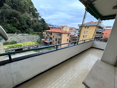 Foto Appartamento in Via Genova, Sestri Levante Centro di 100 m² in vendita