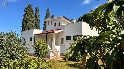 Foto Villa unifamiliare in Via Roma 262, Polignano a Mare di 177 m²