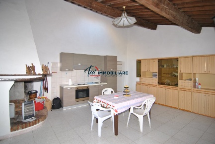 Foto Appartamento in Via Scacciapolli 2, Collesalvetti di 80 m² in vendita