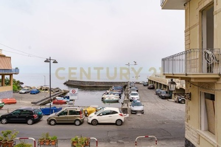 Foto Appartamento in Via Muscara 13, Aci Castello Centro di 70 m²