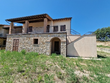 Foto Appartamento in frontignano, Todi di 220 m² con 5 locali in vendita