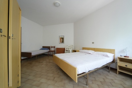 Foto Appartamento in Via C. Pisacane 38, Cattolica di 85 m² con 5 locali