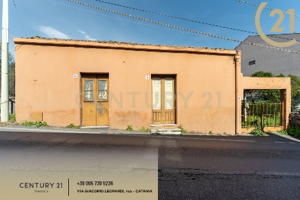 Foto Villa singola in VIA CROCIFISSO 42, Aci Castello di 178 m² in vendita