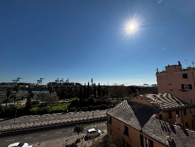 Foto Appartamento in Via Sapello, Genova Pra' di 125 m² con 7 locali