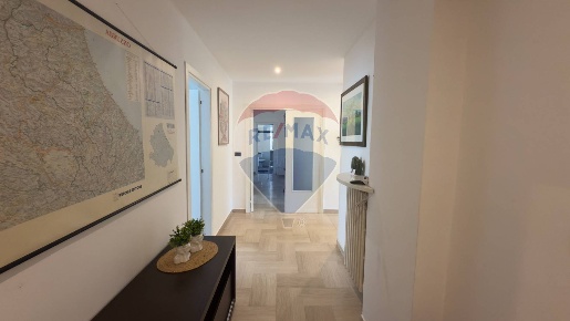 Foto Appartamento in Strada Della Bonifica, Pescara di 148 m² con 5 locali