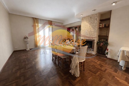 Foto Appartamento in VIA MONTE ROSA, Siracusa Epipoli di 154 m² in vendita