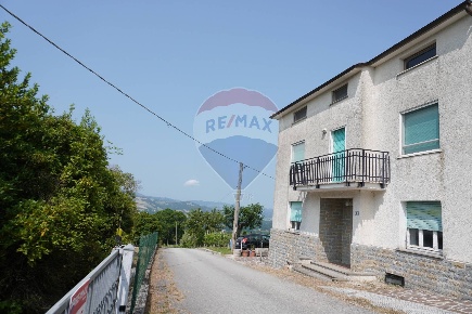 Foto Appartamento in Via Nazzareno Petrini Rossi, Gubbio di 85 m²