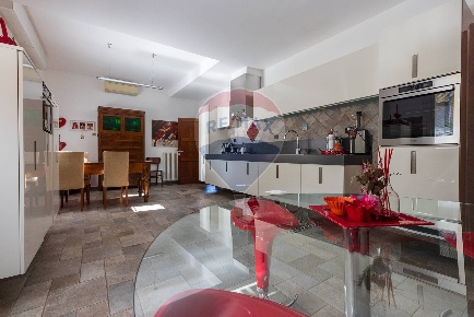 Foto Appartamento in via Palestro, Busto Arsizio San Michele di 252 m²