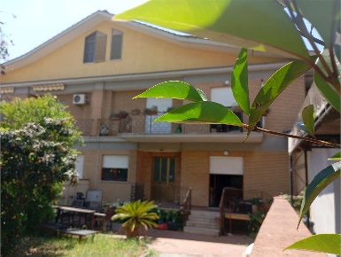 Foto Appartamento a Latina di 150 m² con 6 locali in vendita