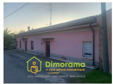 Foto Appartamento in Via MARCONI 106, Cassano Magnago di 131 m² in vendita