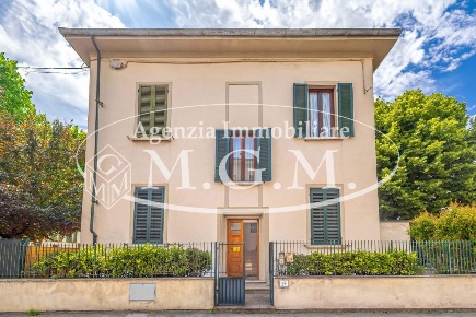 Foto Appartamento a Pontedera Villaggi, Bellaria di 130 m² con 5 locali