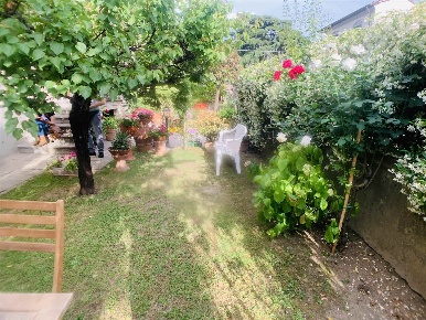 Foto Villa unifamiliare in Via Fiume, Pistoia Pistoia Ovest di 215 m²