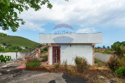 Foto Villa singola in Via dei Gelsomini, Pedara Centro di 103 m² in vendita
