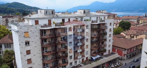 Foto Appartamento in Via XV Agosto, Luino Centro di 98 m² con 3 locali