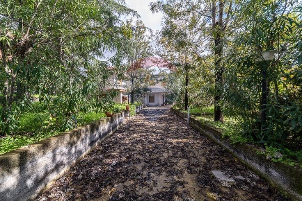Foto Villa unifamiliare in Via San Giuseppe, Pedara Centro di 200 m²