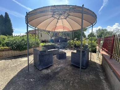 Foto Villa singola in viale Divisione Partigiani Garibaldi, Centro