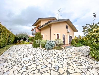 Foto Villa singola in via santa maria annunziata, Pedara Centro di 220 m²