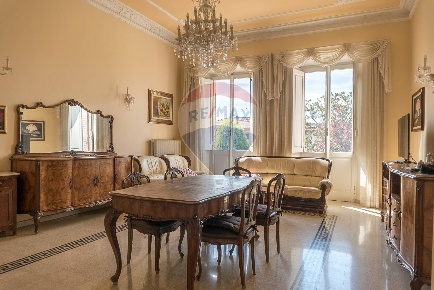 Foto Villa singola in Via Raffaello Sanzio, Chiaravalle Centro di 560 m²