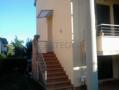 Foto Appartamento a Santa Croce sull'Arno Centro di 70 m² con 2 locali