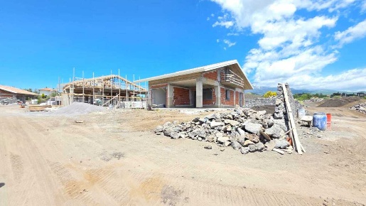 Foto Villa unifamiliare a Pedara Centro di 160 m² con 7 locali in vendita