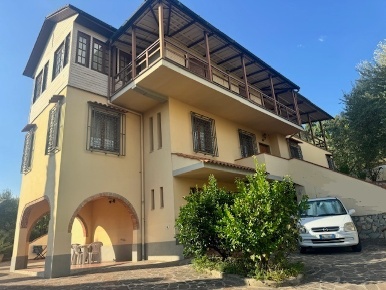 Foto Villa unifamiliare in Via Giovanni Boccaccio, Carmignano Comeana