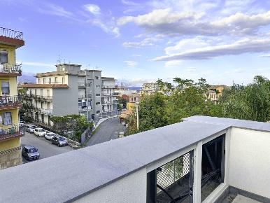 Foto Appartamento a Riposto Centro di 115 m² con 4 locali in vendita