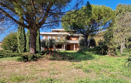 Foto Villa unifamiliare in Viale Perugia 37, Castiglione del Lago Pozzuolo