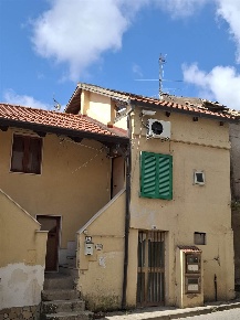 Foto Appartamento in via Casa Polla 42, Salerno di 25 m² con 3 locali