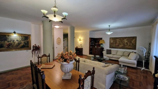 Foto Appartamento a Santa Croce sull'Arno Centro di 210 m² con 6 locali