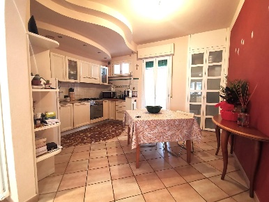 Foto Appartamento a Santa Croce sull'Arno Centro di 90 m² con 5 locali