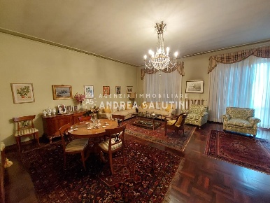 Foto Villa bifamiliare a Santa Croce sull'Arno Centro di 350 m² in vendita